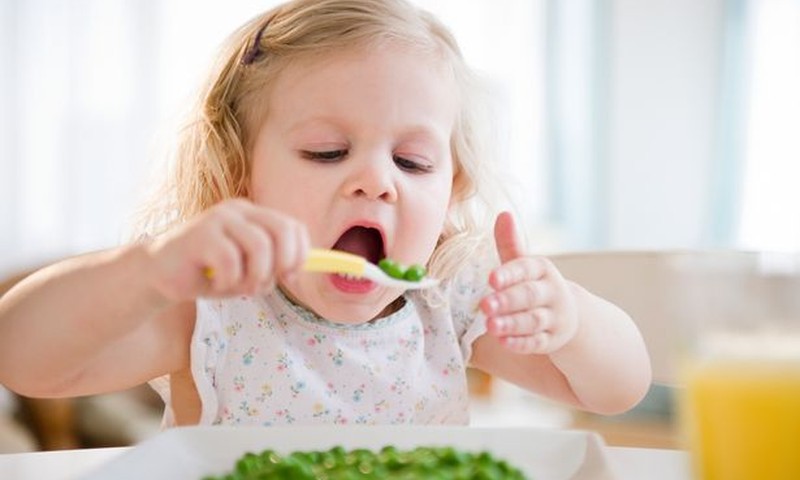 7 patarimai, kad vaikas valgytų daržoves