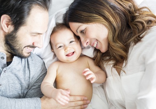 Kaip pasikeičia tarpusavio santykiai gimus kūdikiui: psichologės įžvalgos