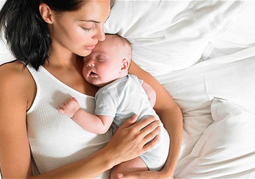 7 patarimai, kaip greičiau atgauti jėgas po gimdymo