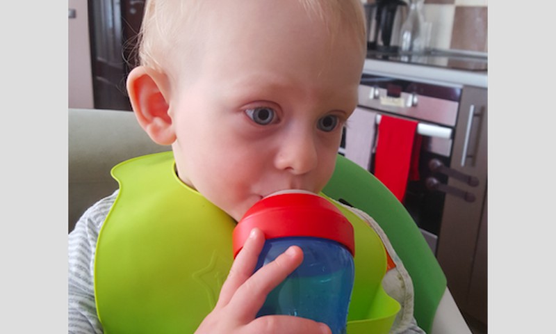 Philips Avent puodelis sūnui atstoja "kramtuką"