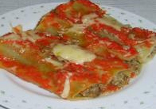 Cannelloni su pomidorų – paprikų padažu