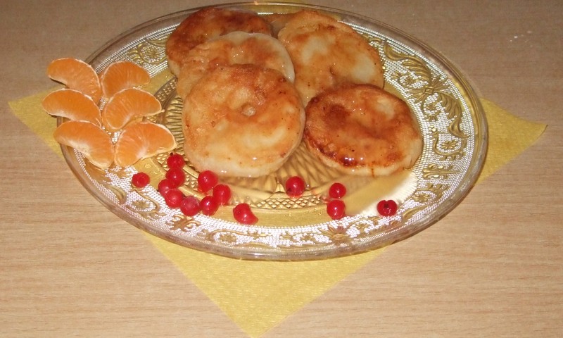 Ananasai tešloje