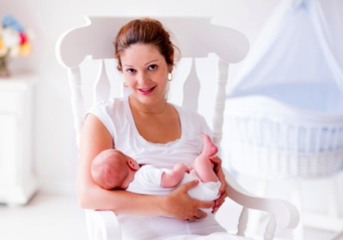 5 priežastys, kodėl kūdikis labiau "myli" vieną mamos krūtį