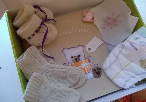 Prisiminimų dėžutės, gimus kūdikiui: ką Mamyčių klubo mamos jose saugoja