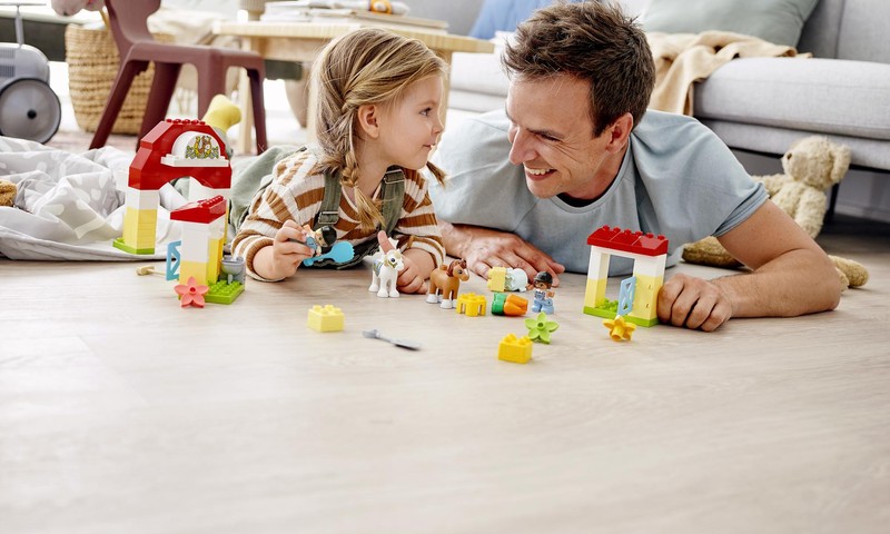 Kaip supažindinti vaiką su gyvūnų pasauliu? Pasidalinkite patarimais ir laimėkite LEGO® DUPLO®!