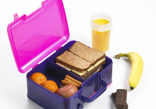 Mokyklinė priešpiečių dėžutė – ką dėti, kad vaikas valgytų?