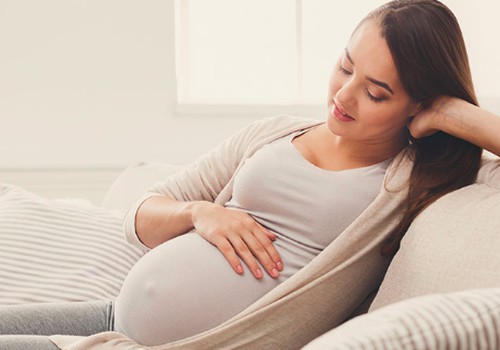 Nugaros skausmas nėštumo metu: kaip sau padėti?