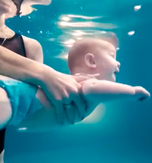 VIDEO: Mažieji plaukikai