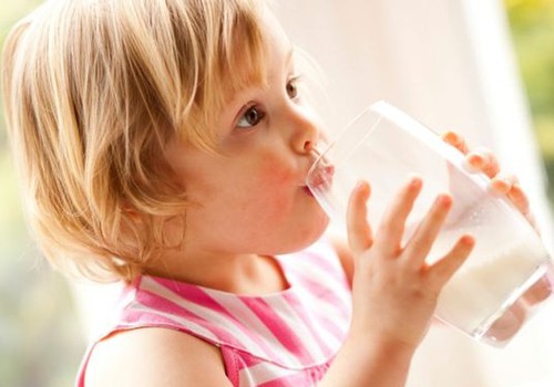 Ar karvės pienas tinkamas mažam vaikui?