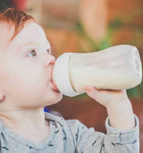 Kaip pasirinkti tinkamą pieno mišinuką: konsultuoja šeimos gydytoja