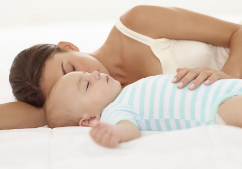 Miegas, kai laukiesi ar esi mama: kaip kokybiškai pailsėti?
